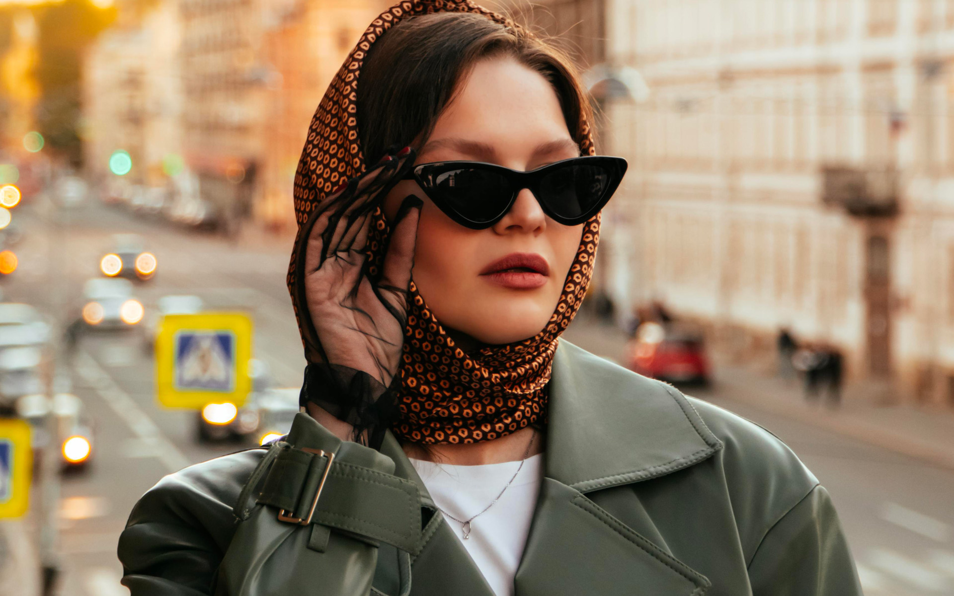 Occhiali Da Sole Cat-eye Con Ciondoli In Nero - Gucci - Foto 12